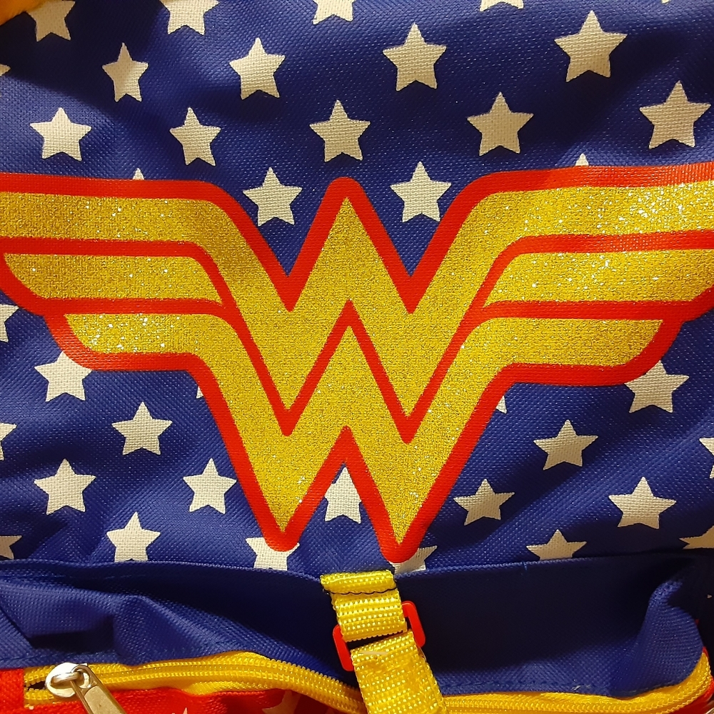 🆕Wonder Woman 5-Piece Backpack Set - Picture 6 of 10
